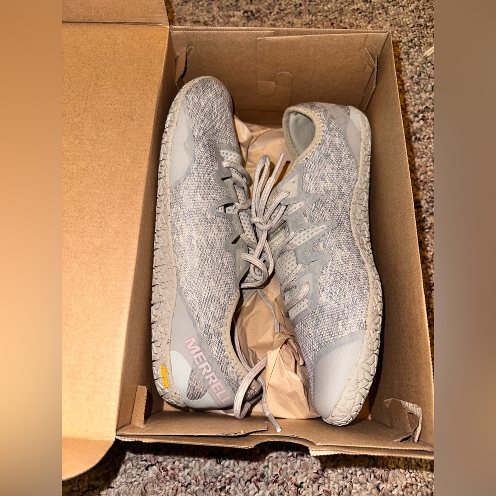 Brand Merrell VAPOR GLOVE 5
BIRCH
BOULEAU
J067252
USA
11 Size